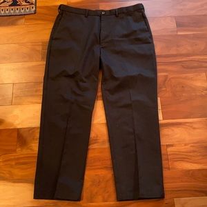 Haggar Classic Fit Work to Weekend Black Pants 40X32